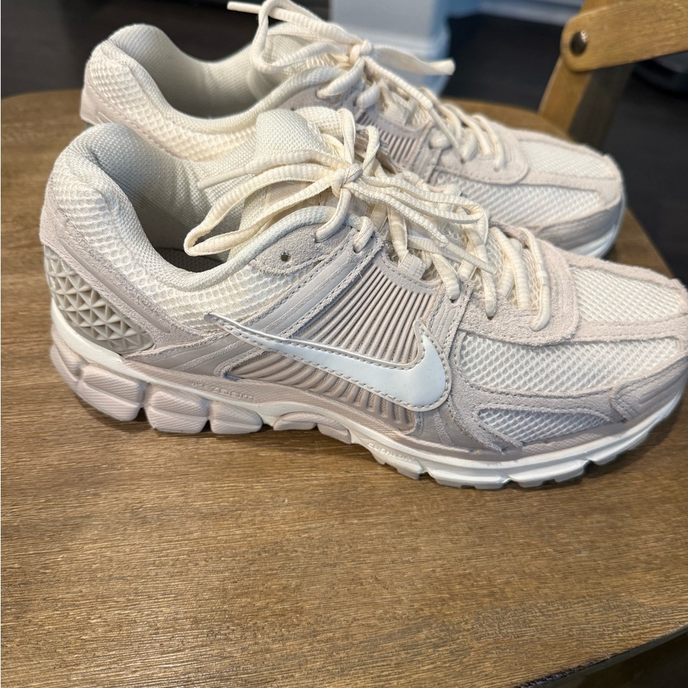 Nike Vomero Beige Athletic Shoes